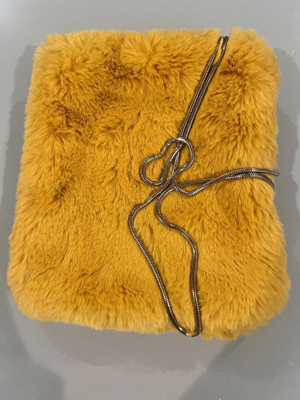 Rino & Pelle NWT Honey Yellow Faux Fur Shoulder Bag Snake Chain Strap Doxy.700W1